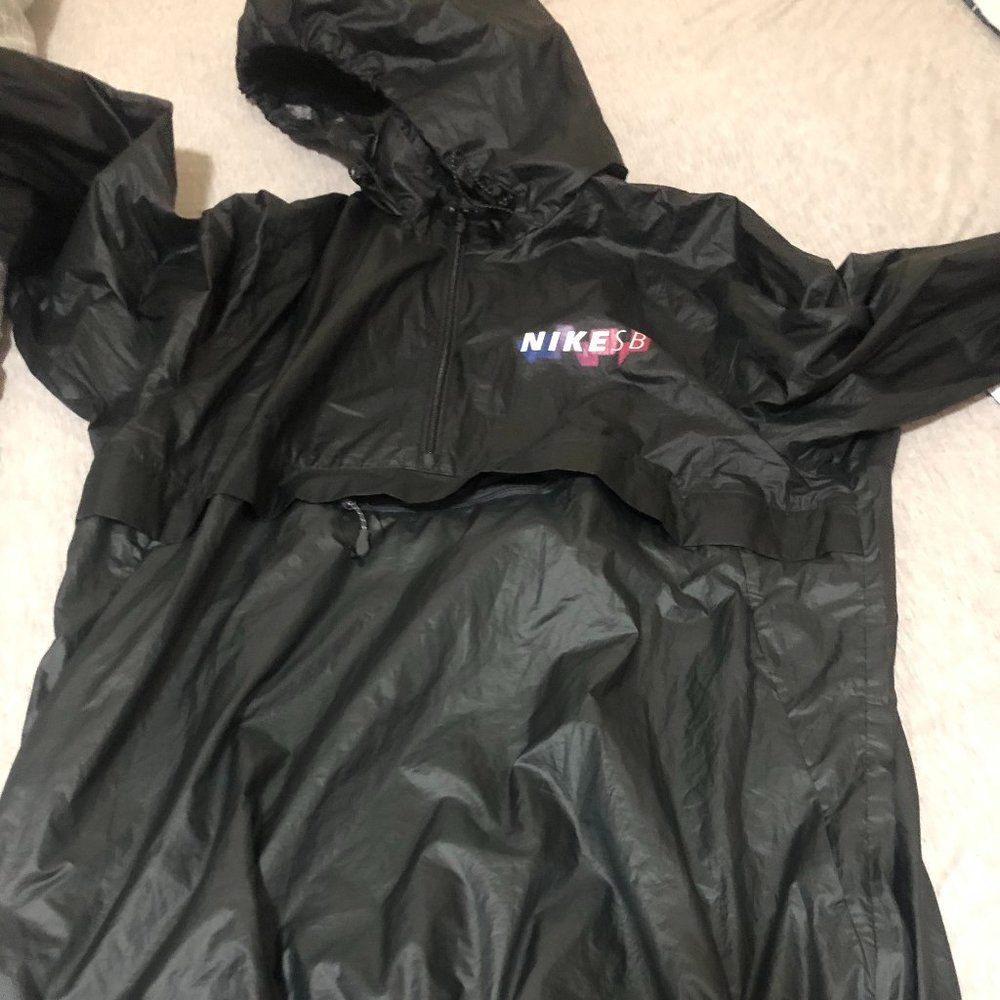 Nike wind breaker
